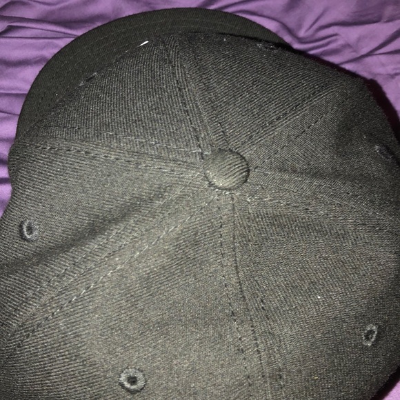 NEW YORK YANKEES BASEBALL CAP NWOT NEVER WORN - Picture 3 of 8